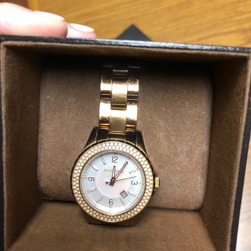 Michael Kors watch - Picture 5 of 6